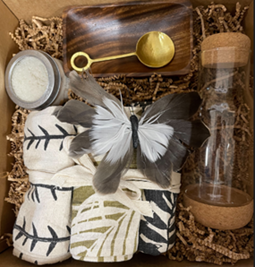 Kitchen w/ Carafe Gift Box