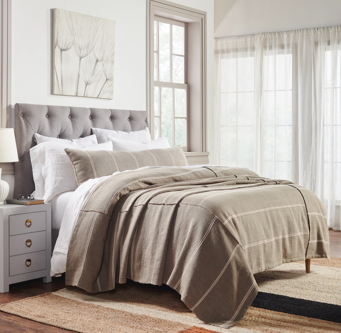 Rhodes Coverlet / Sham