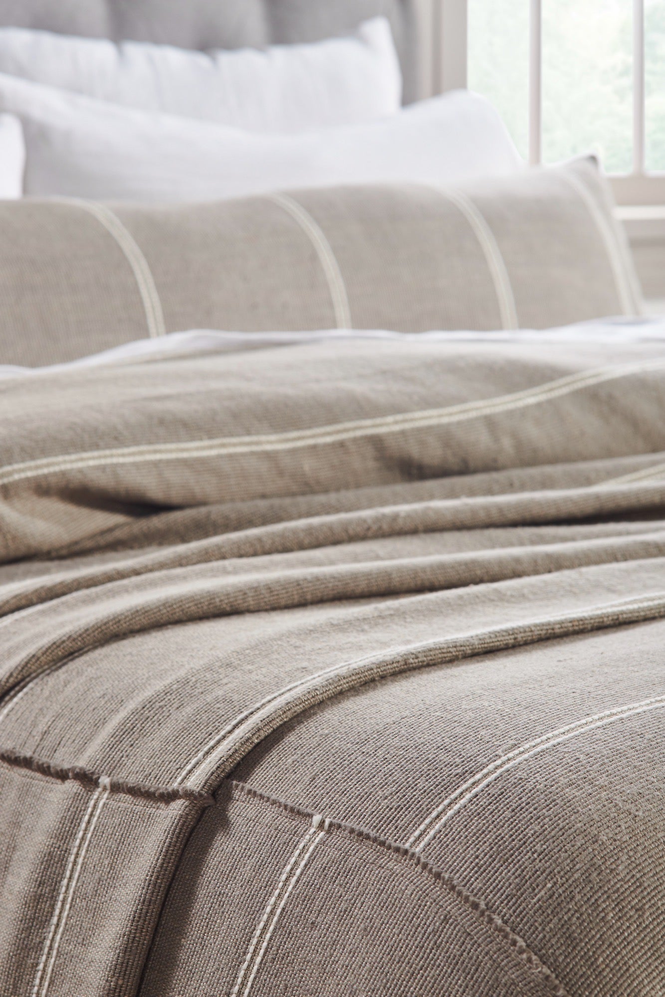 Rhodes Coverlet / Sham