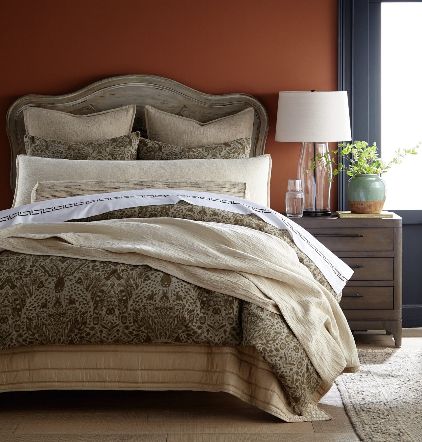 Basey Coverlet / Sham