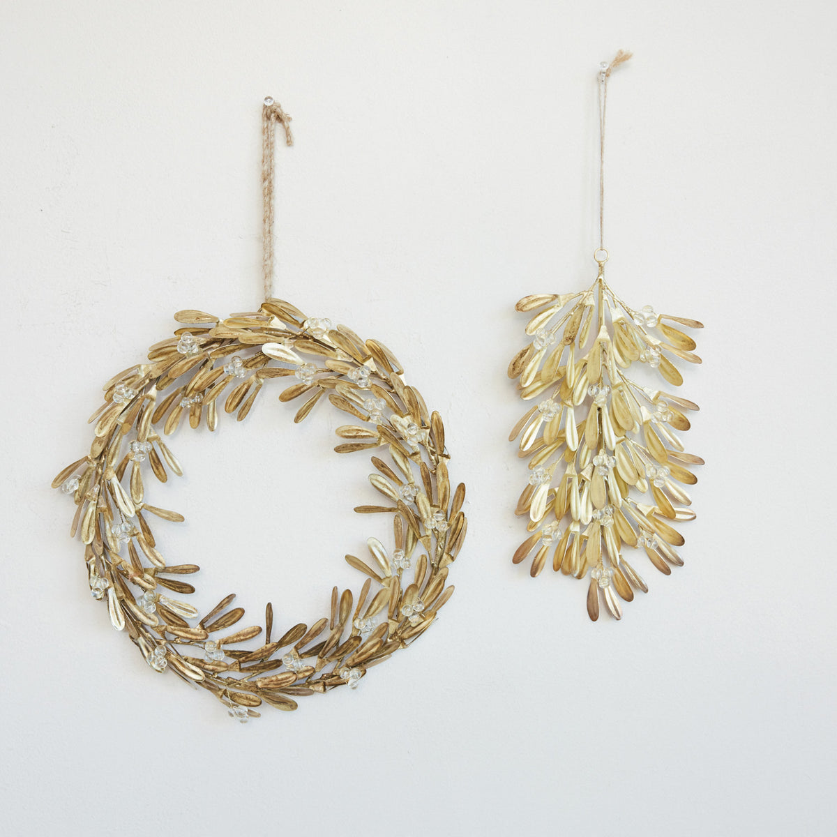 Handmade Metal & Acrylic Bead Mistletoe Bunch Ornament, Antique Brass Finish