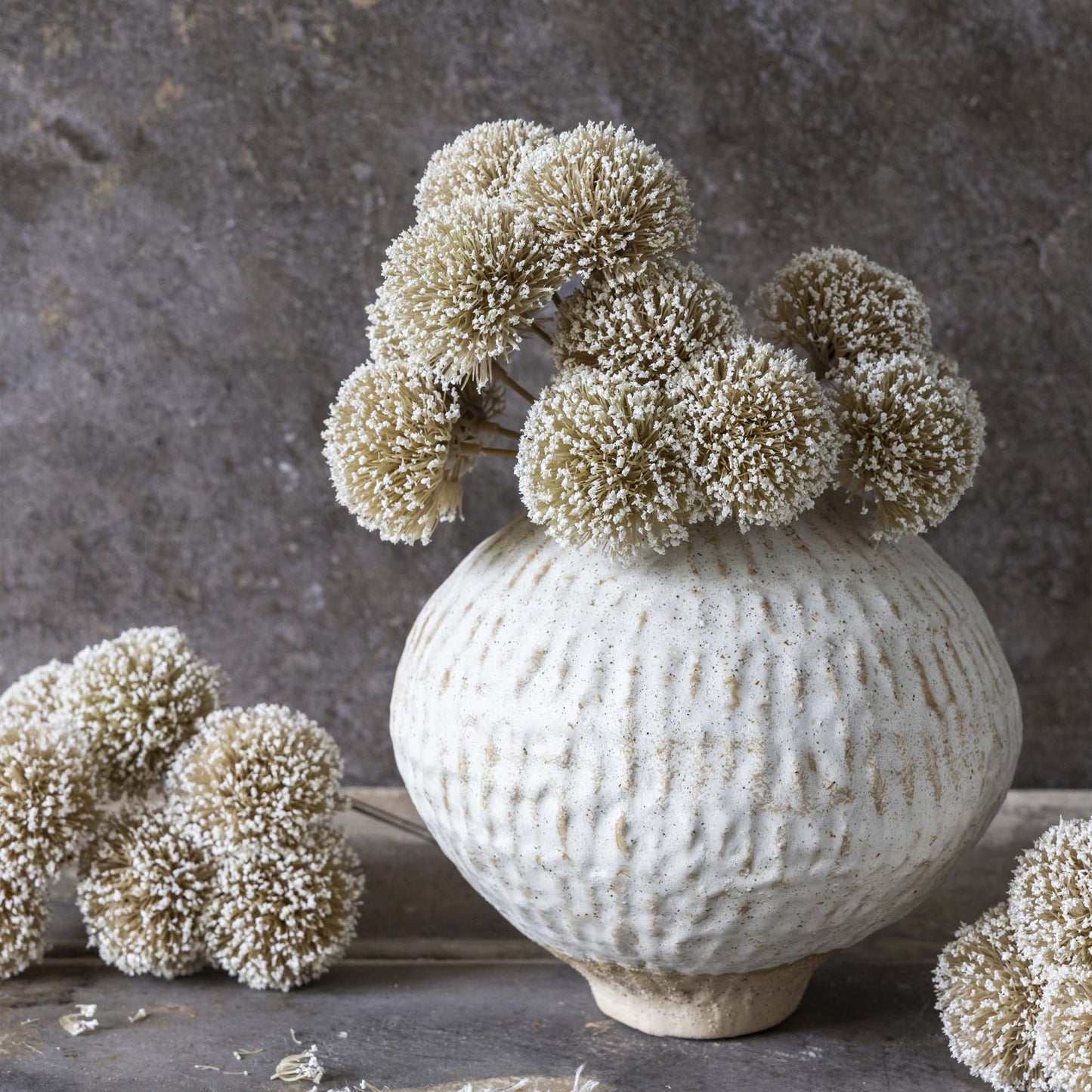 ARTIFICIAL ALLIUM BUNCH, WHITE