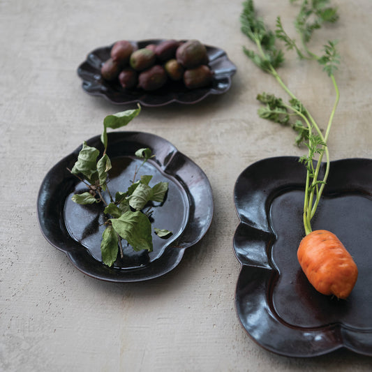 Stoneware Scalloped Plate