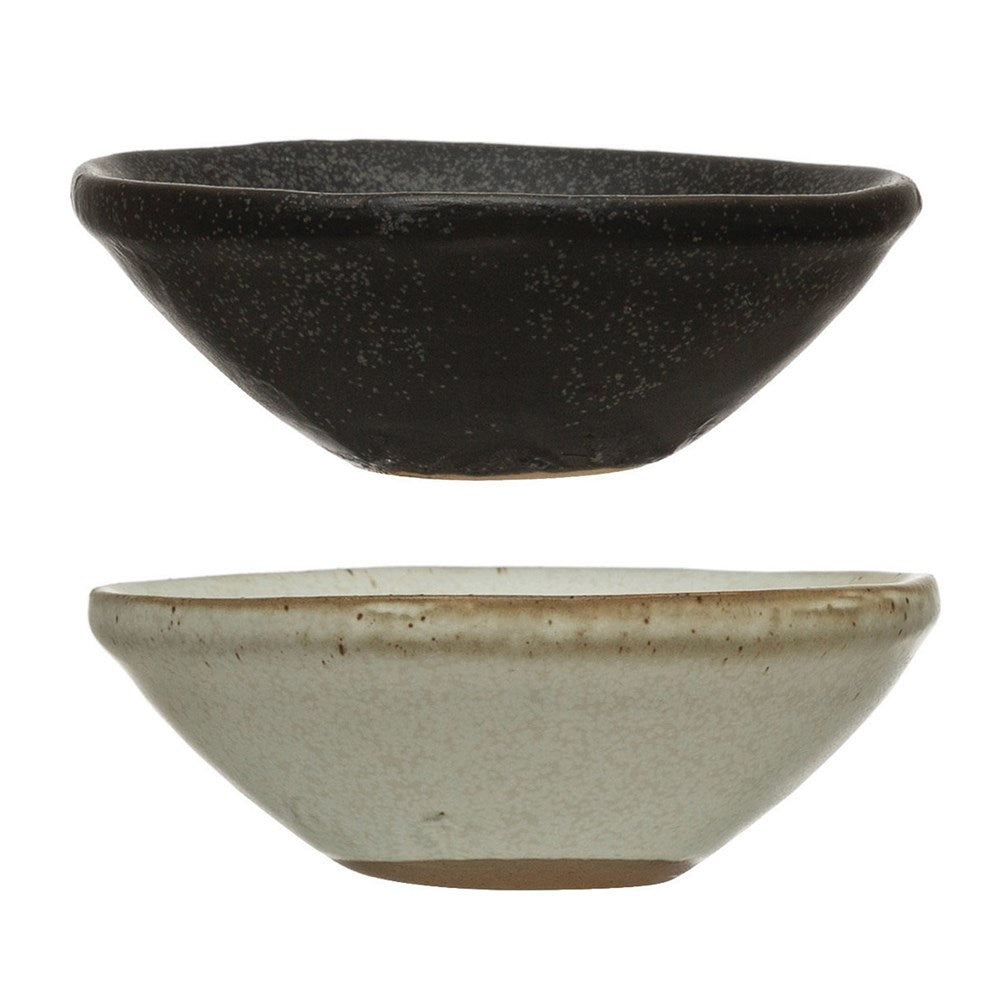 The elegant, smooth, and perfect size for any spice, special jewelry, dipping sauce, or entertainment showcase.
