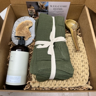Kitchen w/ Green Linens Gift Box