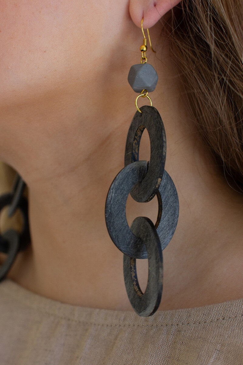 Dark Horn Chain Earrings