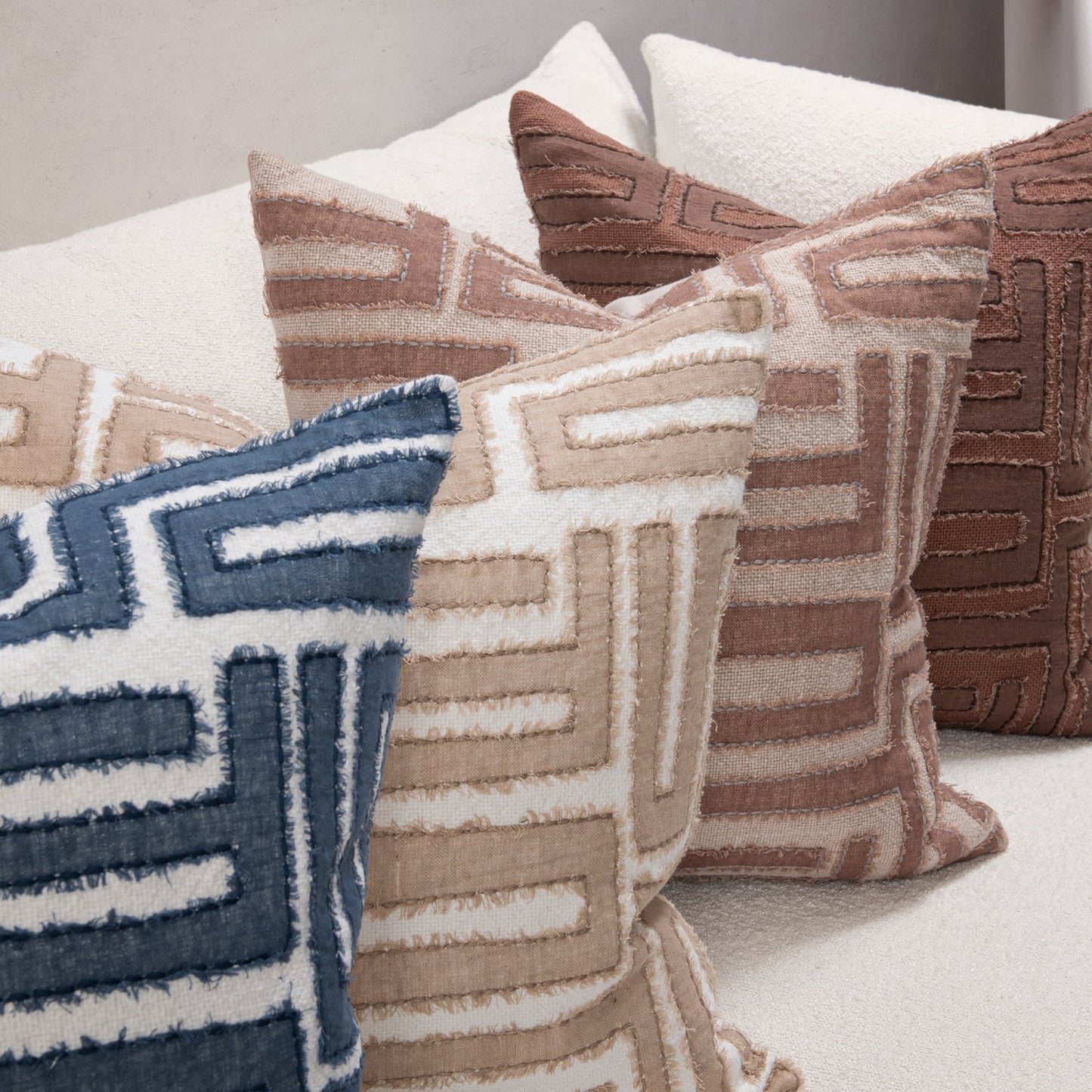 VC Mateo- Pillow-22X22