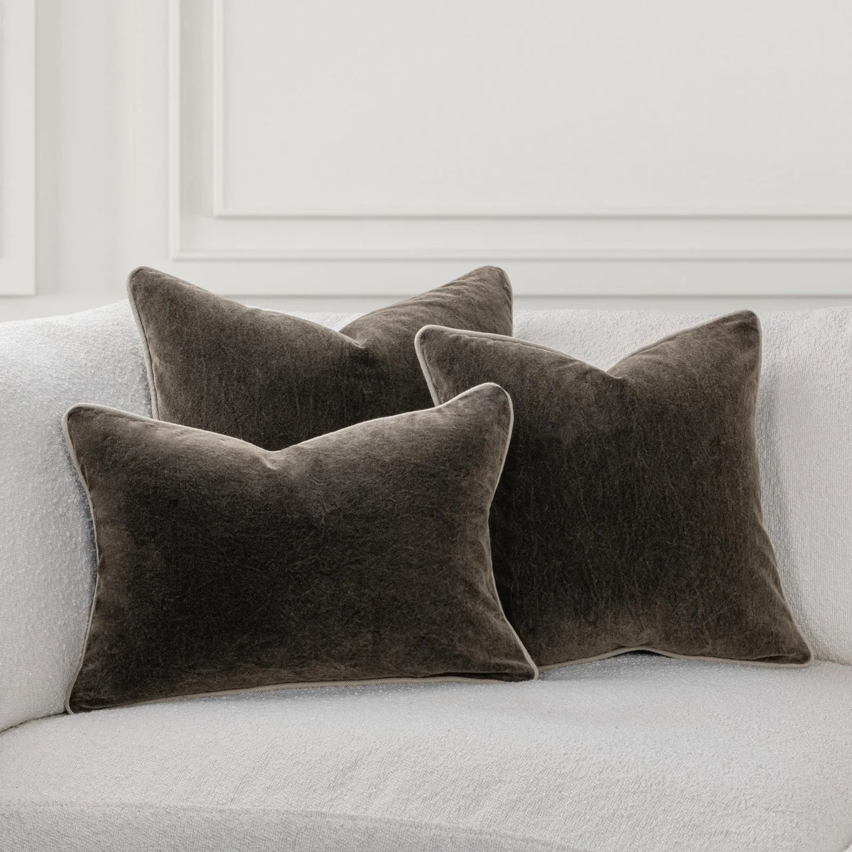 SLD Heirloom Velvet Pillow - Dark Clove/ 18"x18"