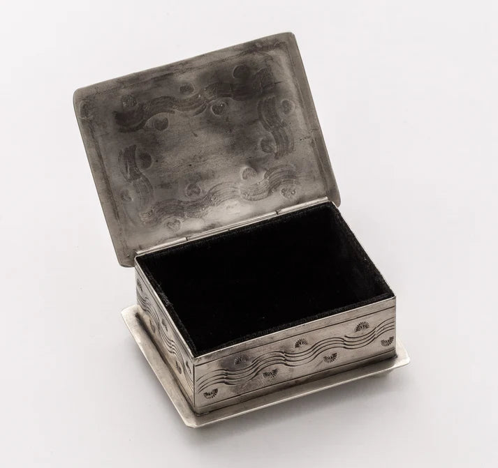 RECTANGLE BOX W- TRIANGLE TURQ.
