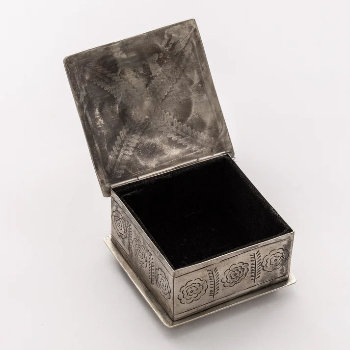SQUARE ROSE BOX
