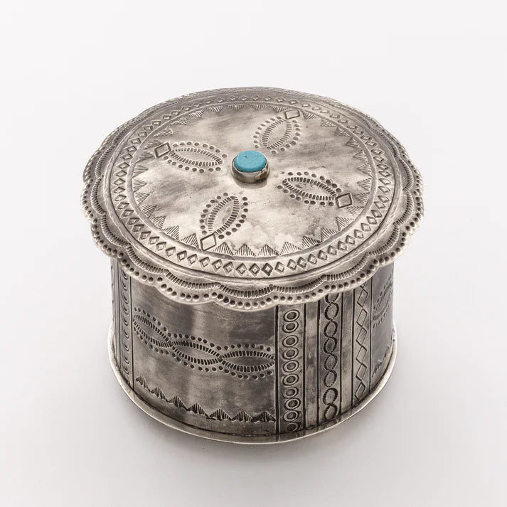 ROUND BOX W/ TURQ. & SCALLOPED LID